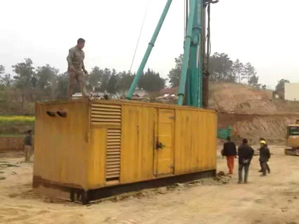 望奎如何判断水冷式机油散热器密封件是否需要更换?